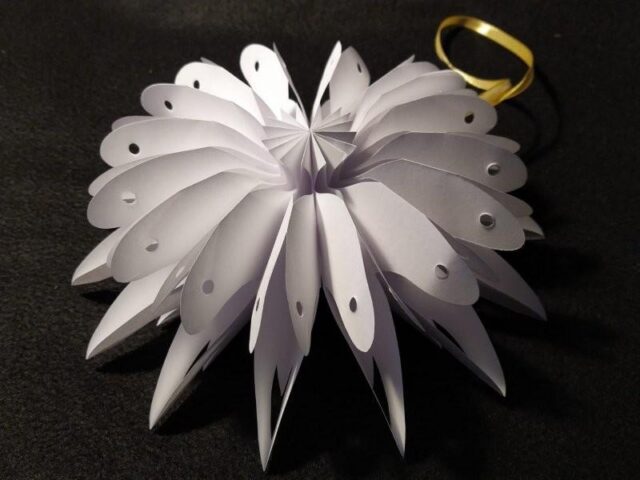 Marjolein Henderson papercut